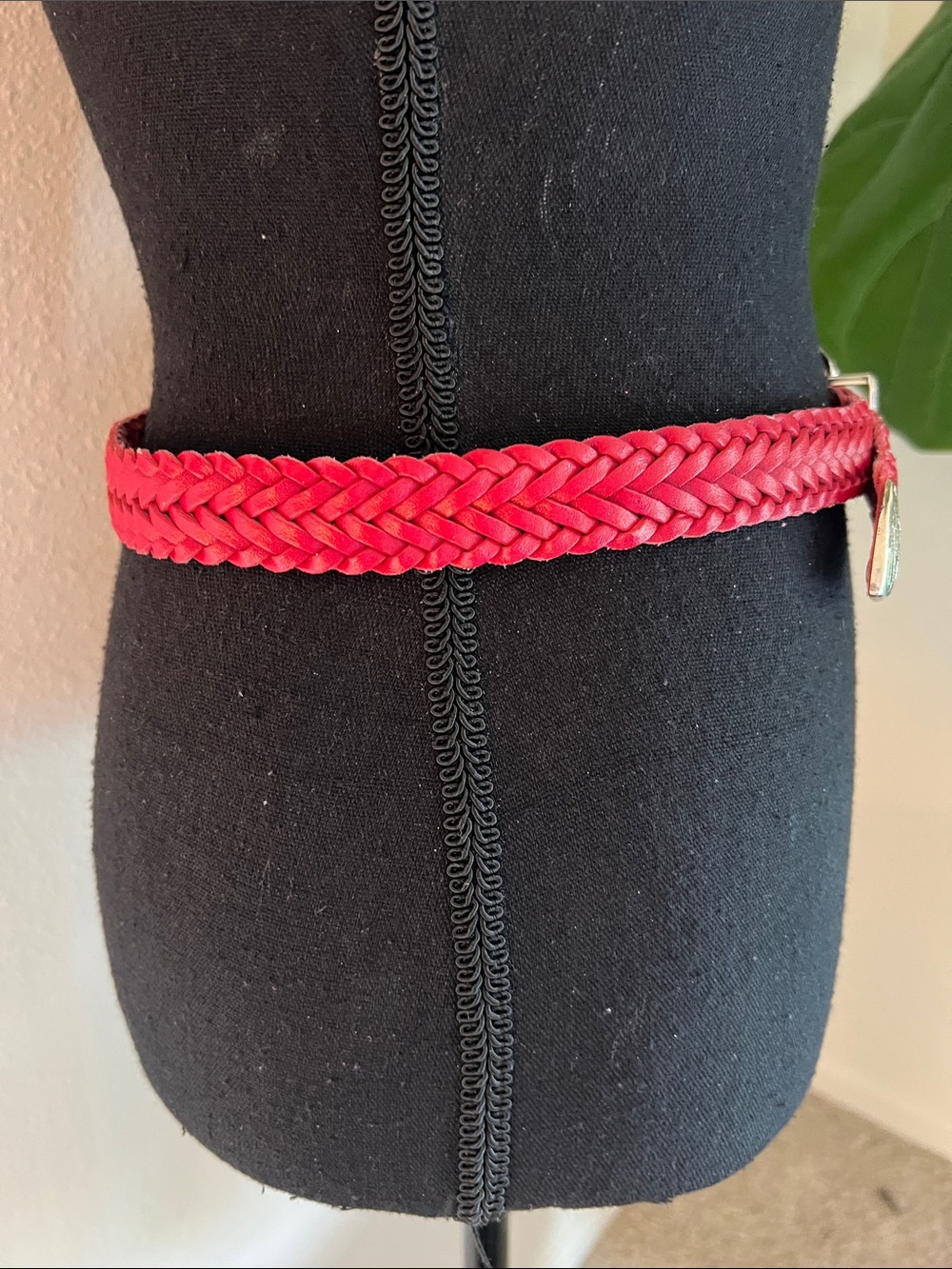 Milor Women’s Vintage Red Weave Leather Adjustable Belt Silver Western Buckle Sm - Picture 4 of 15
